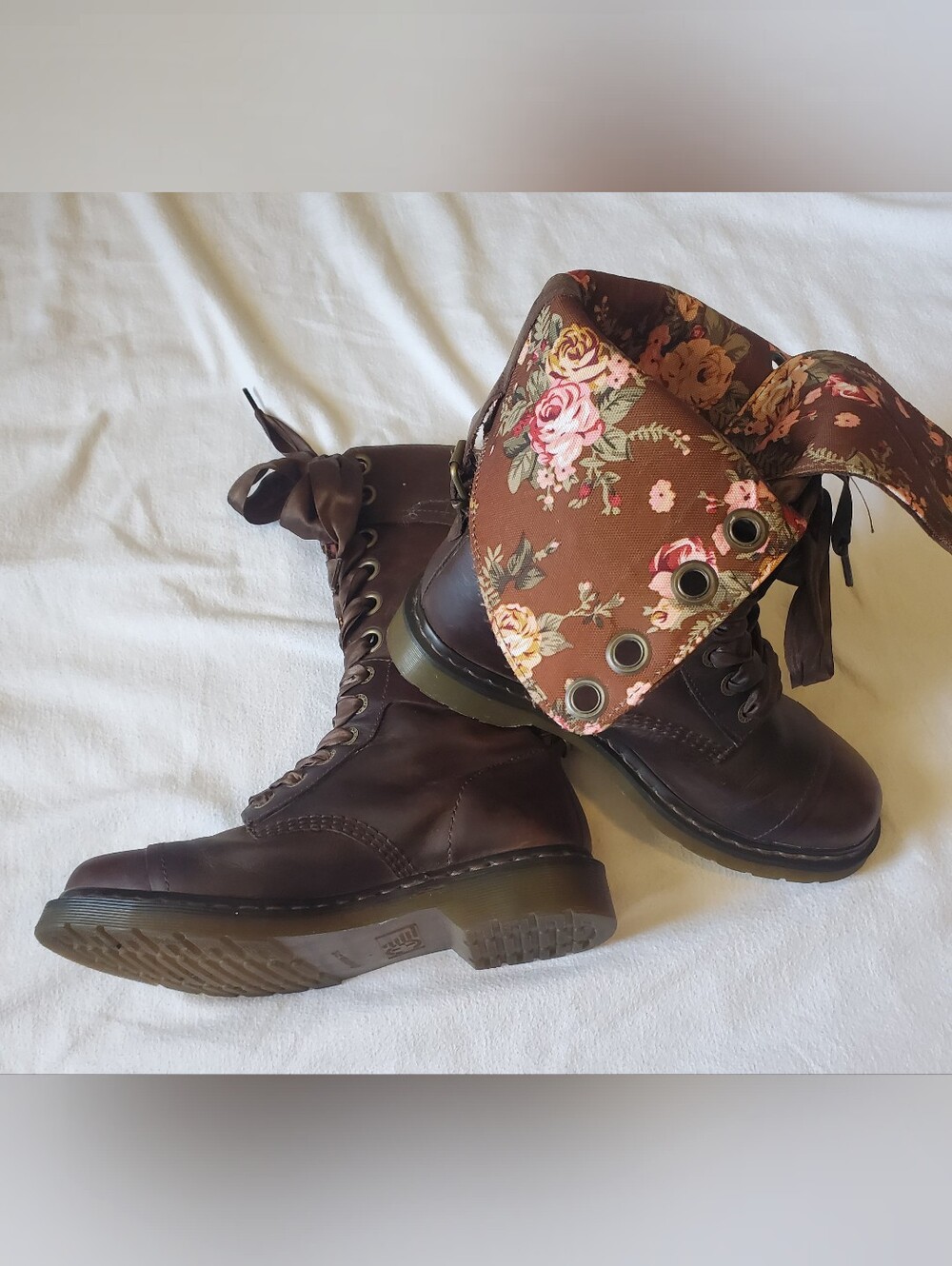 RARE Dr. Martens Triumph 1914 Brown Leather Floral Fold Down Boots - Picture 8 of 8